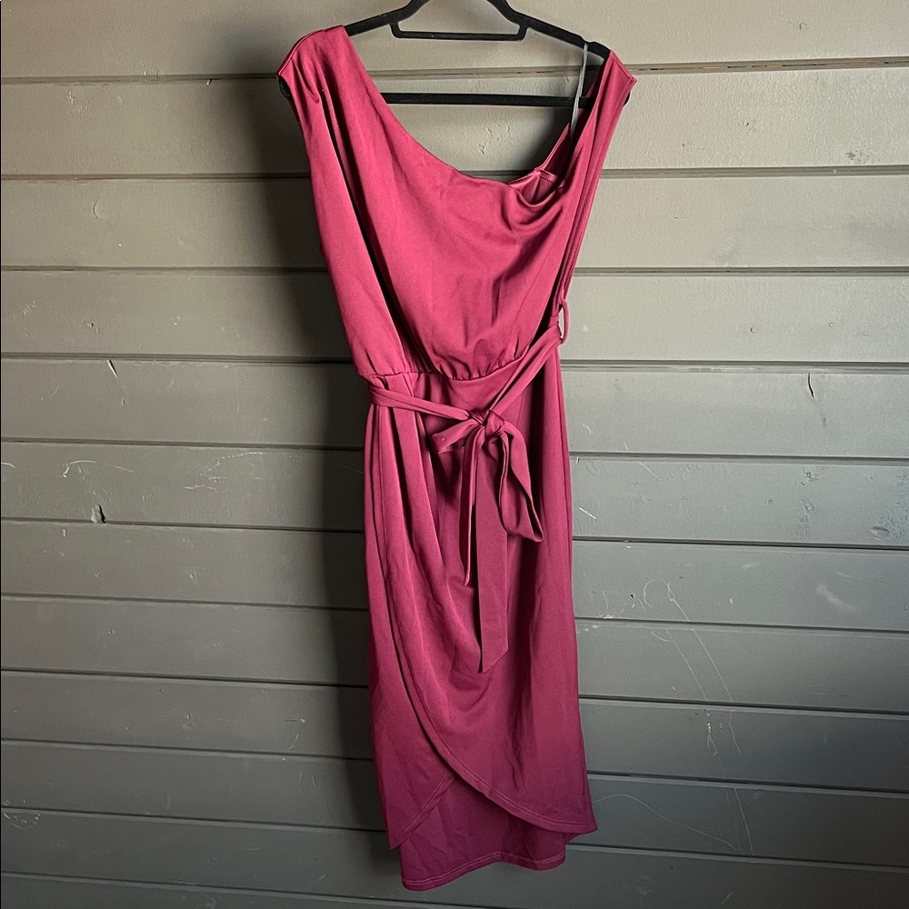 Chic Berry Draped Midi Dress